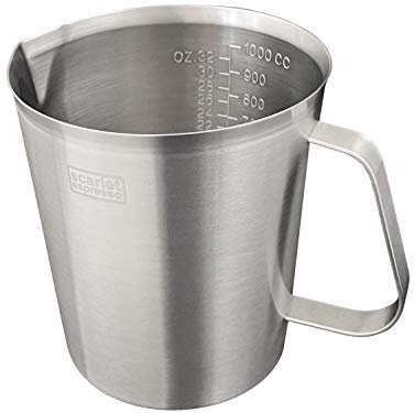 scarlet espresso | Milchkännchen »Graduata« Messbecher Pitcher Krug Gastro Milchaufschäumer Skala aus Edelstahl mit Griff für Küche Backen Kaffee (1500 ml)