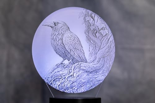Rabe LED Lampe – 3D Tischlampe mit mystischem Vogel-Motiv & Farbwechsel – Geschenk für Naturfreunde, Fantasy- & Gothic-Fans – Stimmungslicht für Wohnzimmer & Schlafzimmer – Acryl Made in Germany
