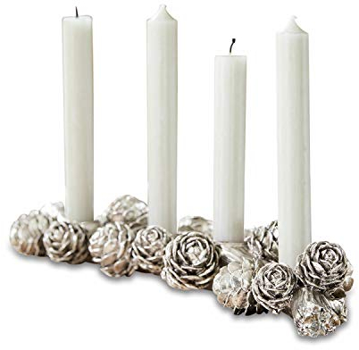 Loberon Kerzenhalter Arasta, zeitlos schönes Vintage-Design, handbemalt, mit Tannenzapfen geschmückt, für Stabkerzen, Adventskranz, Weihnachten, Weihnachtsdeko, Polyresin, Silber