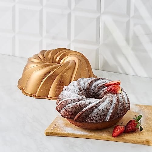 KARACA Cake Pro Pare Cast Aluminium Cake Mould, 24cm, Gold | A 24cm gold cast aluminium mould for shaped cake and dessert baking.