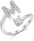 Zelaro Silber Ring mit Buchstabe | Zirkonia Ring mit Initialen | Pärchen Ringe für Mädchen Geschenk für Freundin | Frauen Ring als Schmuck Ringe zum Jahrestag | Verstellbare Ringe in Silber (M)