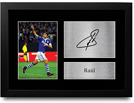 HWC Trading FR A4 Raul Schalke 04 Geschenke Gedrucktes Signiertes Autogramm Foto für Fußball Anhänger and Fans - A4 Framed