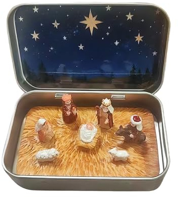 Xmccvt Mini Weihnachtskrippe Set In Einer Blechbox, Handgefertigte 3D Krippenfigur Set Mit Figuren Der Heiligen, Schafen Und Jesus, Tragbare Taschenkrippe Für Tisch 9,5 X 6 cm