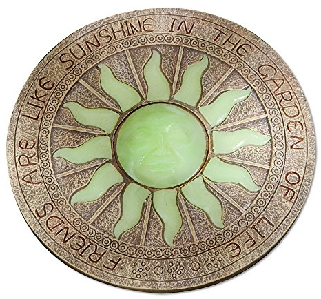 Bits and Pieces - Sonnengartenstein – leuchtende Sonne im Dunkeln; Gartendekoration – Stein misst 25 cm im Durchmesser