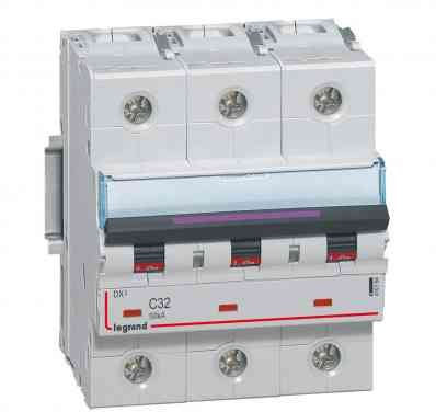 Disjoncteur DX³ 50kA - 3P 400V~ - 32A - courbe C - 4,5 modules