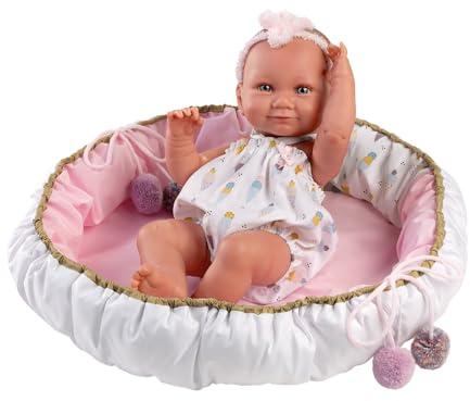 Llorens 1073806 Puppe Nica, mit blauen Augen, Babypuppe mit Vinyl-Körper, inkl. Outfit und großem Kuschelnest, Puppenmädchen, New Born, 40cm