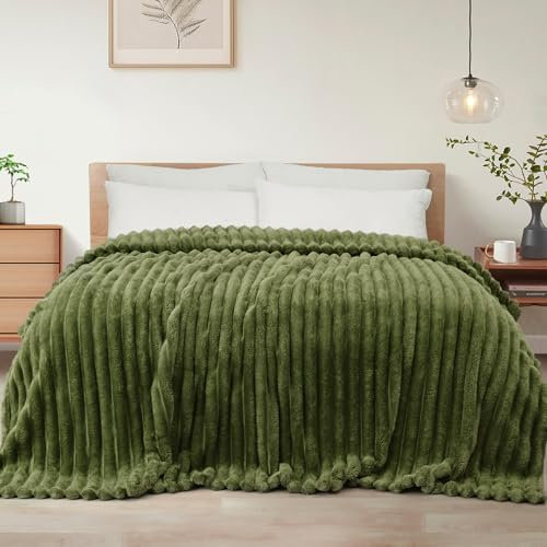 Exclusivo Mezcla Kuscheldecke Flauschig Fleecedecke Flanell Decke, Leichte und Warme Wohndecke Tagesdecke für Ganzjahreszeit, 220 x 240 cm Olivgrün