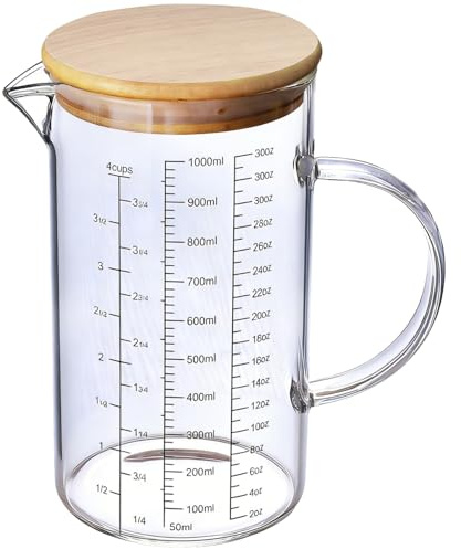1000 ml Glass Measuring Jug with Wood Lid, Featuring Eight Clear Scales, Borosilicate Glass Jug Heat Resistance, Spout Design, Ideal for Baking, Cooking, and Breakfast Preparation