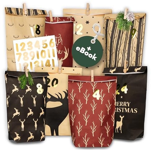 AMARI ® Adventskalender zum Befüllen Nr. 15 Deer - 24 Papier Adventstüten (mit Holzklammern) zum Basteln für Weihnachten - Papier Weihnachtstüten
