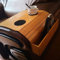 GDWD Sofatablett rutschfest - Armlehne | Couch Tablett flexibel als Sofa Butler | Sofa Tablett Armlehne als Sofa Ablage | Armlehnentablett (Wooden + Storage Box)