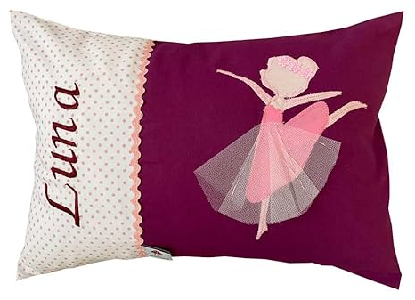 Glückspilz Namenskissen, Babykissen mit Namen Bestickt, Ballerina, Beere, 25 x 35 cm