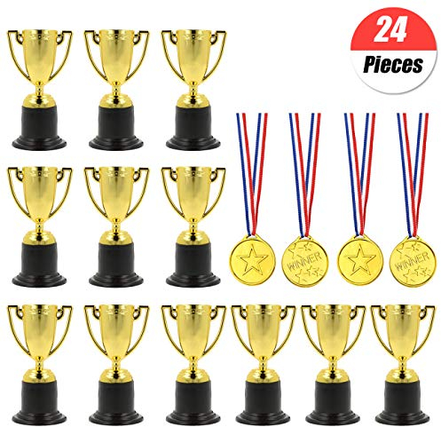 YuChiSX 24 Pcs Trophées Médailles Ensemble,Lot de 12 Mini Trophées Dorés,12 Pcs Vainqueur Médailles Idéal comme Cadeau de Remise de Prix pour Le Remplissage de Sacs de fête