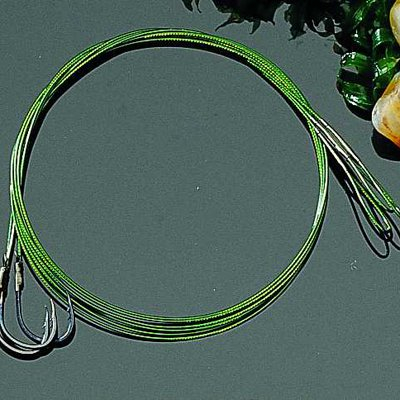 Einzel-Haken am grünen Stahlvorfach (nylonummantelt), 6 Kg. Hakengröße 6