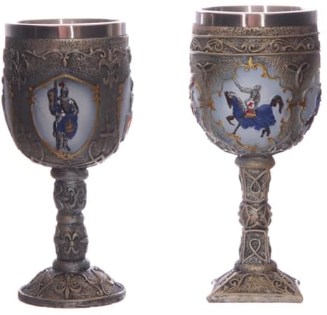 Puckator Decorative Medieval Knight Goblet - Knights Templar Goblet - Unbreakble Funky Wine Glasses - Medieval Templar Fantasy Gifts - Funny Glasses Drinking - Home Design
