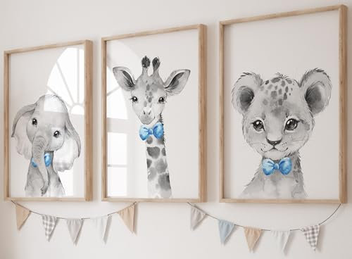 Eviepops Prints Wanddeko Safari Baby Junge – Set aus 3 ungerahmten Postern fürs Kinderzimmer – Tiere (Elefant, Löwe, Giraffe) – Blaue Farbtöne – A3