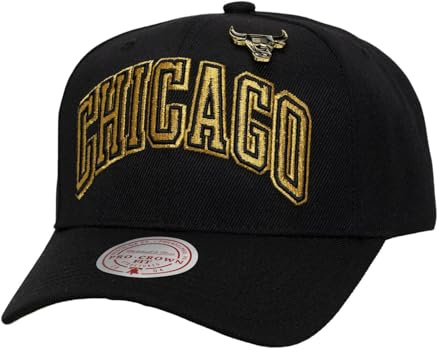 Mitchell & Ness NBA Pinned Gold Pro Crown Snapback Cap Chicago Bulls Black