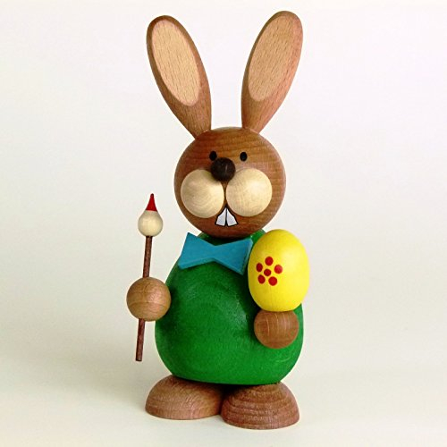 Osterdeko Osterhasenfigur Hase stehend mit Pinsel und Ei Figur aus Holz, handgemacht, Volkskunst aus dem Erzgebirge als Dekoration für Ostern, 12 cm