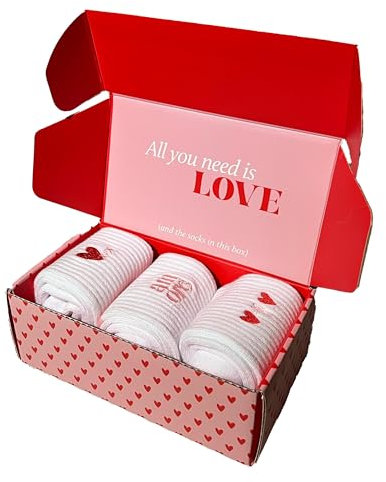 The socks side of life - Tennissocken bestickt, Statement Socken mit verschiedenen Motiven, praktische Geschenkbox inklusive, Geschenkidee, Unisex (DE/NL/SE/PL, Numerisch, 40, 38-43, Love-Edition)