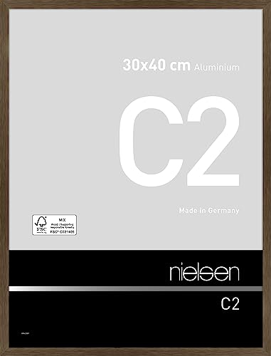 nielsen Bilderrahmen, 30 x 40 cm, Aluminium, Walnuss matt, Fotorahmen zum Aufhängen im Hoch- & Querformat, Echtglas, C2