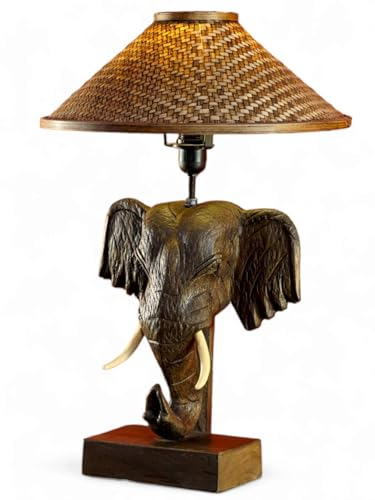 Kinaree Holz Tischlampe CHANG - Handgeschnitzte Elefantenlampe aus Massivholz - Exotische Nachttischlampe mit Bambus Lampenschirm im Kolonialstil