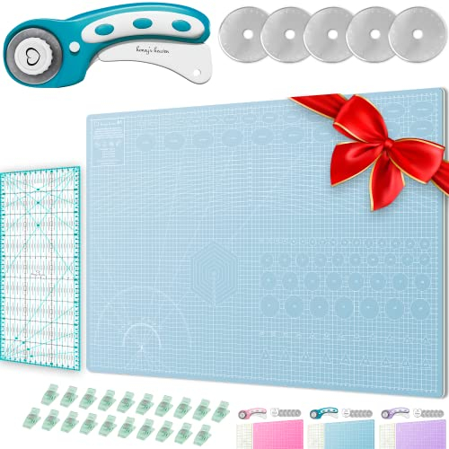 Honey's Heaven 45 mm Rollschneider Stoffschneider Set inkl. Schneideunterlage, Ersatzklingen, Stoffklammern, Patchwork-Lineal (Türkis/Mint, Schneidematte im A1-Format)