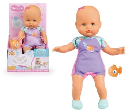 Nenuco - Mi Primer baño, un muñeco blandito de Cuerpo Sumergible, lo Puedes Meter en la bañera, en la Piscina y en el mar. Incluye bañador y un pececito Que se Puede Meter en el Agua (NFN88000)