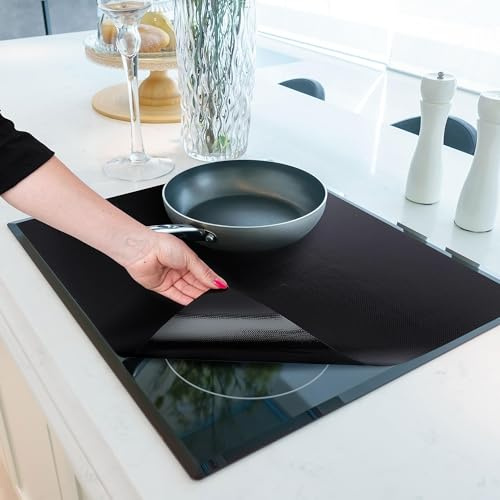 HomeMakers Induktionskochfeldschutz | Große Küchenmatte (61 x 53 cm), schützt das Kochfeld vor Kratzern | Hitzebeständige Herdabdeckung | BPA-frei | Multifunktionale Silikonmatte (Magnetisch)