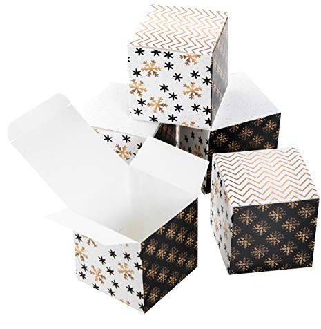 Logbuch-Verlag 5 kleine schwarz-weiß goldene Weihnachten Schachteln für Geschenke mini quadratisch 7 x 7 cm Schmuckschachtel