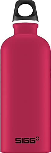 SIGG Deep Magenta Touch Trinkflasche (0.6 L), schadstofffreie und auslaufsichere Trinkflasche, federleichte Trinkflasche aus Aluminium