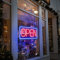 SOLIDEE Neon LED Open Lettre Art Mural USB Gradable Lampe Sign pour Salle de Magasin Club Garage Deco Enfants Chambre Cadeau Décoration Bar de Fête (bleu rouge)