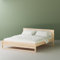 Holzbett Graatsia 140x200 mit Rollrost, Hölzernes Kopfteil, Erwachsenenbett, einfach zu montieren, Skandinavischer Stil