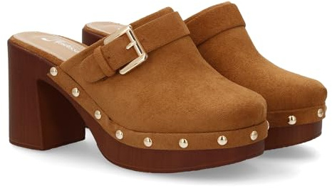 Zoccoli da donna con plateau e tacco largo, dal design svedese. Realizzati artigianalmente, con suola in legno sintetico, punta chiusa, borchie in metallo e fibbia decorativa Cammello Talla 39