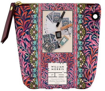 William Morris At Home Bird and Yare, Kit de supervivencia de viaje de vacaciones, vela perfumada de 30 g, abridor de botellas de vino de madera para cuerpo y habitación, 10 ml, naipes y crema de