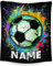 GiftRomance Personalisierte Fußball Kuscheldecke mit Name – 127x102 cm – Weiche Flanelldecke für Kinder & Jugendliche – Schwarze Sportdecke für Sofa & Bett – Individuelles Geschenk für Fußballfans​