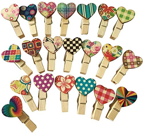 100pcs Pinces en Bois en Forme de Cœur Mini Pince a Linge en Bois Decoratif Clips Photo en Bois Naturel epingle a Linge Couleur pour Les Photos de Bricolage Cadeau de Mariage Décoration Artisanale