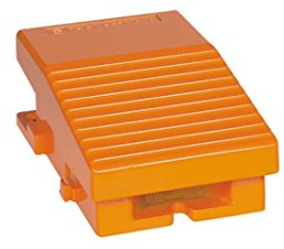 Schneider Electric XPE Fußschalter Ein-Aus, Öffner, 3 A; 270 mA Metall 240V, IP 66