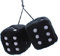 Plüschwürfel EIN Paar Aufhängen Fuzzy Plüsch Würfel mit Punkten für Auto innen Ornament Dekoration 7.5cm, Schwarz/Weiß/Gelb/Rot