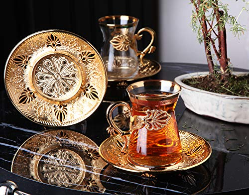 DEMMEX Türkisches Teegläser-Set mit Haltern, Untertassen, Löffeln, ausgefallenes türkisches Teeset, 24 Stück, 118 ml (Gold)
