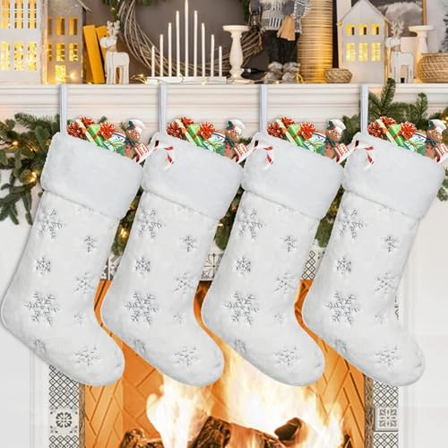 ASFWAGQ 4 Stück Weihnachtsstrumpf Nikolausstrumpf Groß Socken Geschenkbeutel Weihnachten Stockings zum Befüllen Hängende Taschen für Kamindekoration Weihnachtsbaum Deko (Silver)