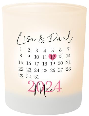 Satiniertes Teelichtglas „Kalender“ personalisiert mit Wunsch-Datum & Namen – Jahrestag Geschenk Hochzeit Kennenlerntag Jubiläumsgeschenk – Teelichthalter Windlicht ca. 8,5cm hoch (Rosa)