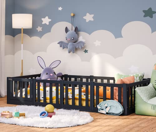 Bellabino Tapi Bett 90x200 cm, Kinderbett mit Rausfallschutz und Tür, inklusive Lattenrost, Montessori Bodenbett für Jungen und Mädchen aus Kiefer Massivholz, grau lackiert, Bed