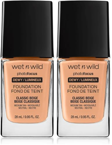 Wet n Wild - Photo Focus Foundation DEWY - Feuchtigkeitsspendende Foundation in Klassischem Beige - Deckt Unreinheiten ab, eignet sich für normale und trockene Haut - Vegan - Classic Beige