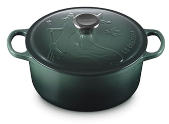 Le Creuset Wicked Collection Elphaba Rundkasserolle aus Gusseisen mit Prägung