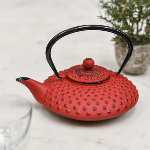 Traditional Japanese 'Amaou' Cast Iron Red and Black Teapot - 750ML