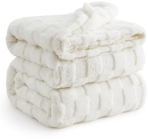 BEDSURE Kuscheldecke Flauschig - Fleecedecke & Wolldecke, Sofadecke, Schachbrettmuster Tagesdecke, XXXL, Weiche Warme Gemütlicher Karierte Decken für Zimmer Deko, Weiß, 230 x 270 cm