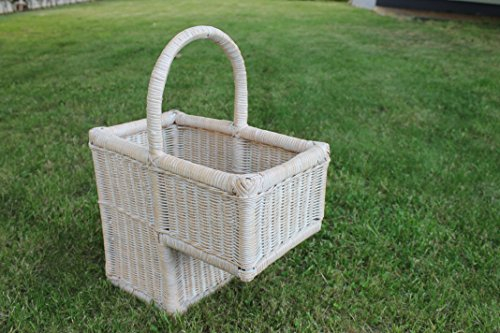 Treppenkorb aus Rattan in Toast Weiß