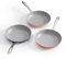 Ciarra Beyond Frying Pan Set 3 Pezzi - Padella 26 cm - Rivestimento Antiaderente - Non Tossico - Senza PTFE e PFOA - Senza Coperchio - Tutte le Fonti Calore Inclusa Induzione - Rosa, Arancione e Blu