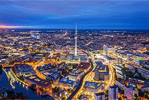 Muralo Selbstklebende Fototapete 450 x 300 Stadt Berlin Gebäude Tapete Architektur Fernsehturm Straßen Licht Wohnzimmer Schlafzimmer Wandbilder XXL Wand Br. 450 cm x Hö. 300 cm