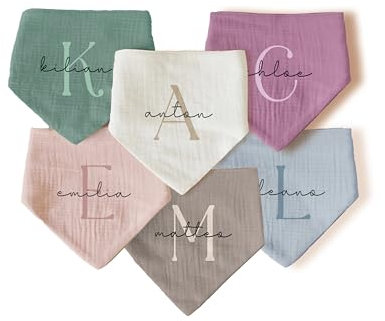 ARTEE Personalisiertes Halstuch Dreieckstuch aus Musselin Gaze 100% Baumwolle für Babies und Kleinkinder in 2 Grössen erhältlich, mit Namens Personalisierung aus OekoTex zertifiziertem Druckmaterial