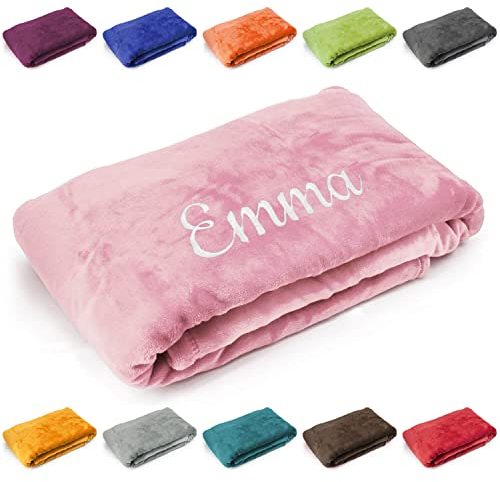Deitert Kuscheldecke mit Namen oder Wunschtext Bestickt, 200cm x 150cm, extra weiche und gemütliche Sofadecke/Wohndecke, hochwertiges Fleece, personalisiertes Geschenk (Babyrosa)